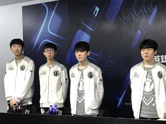 段以迅猛的 段以迅猛的