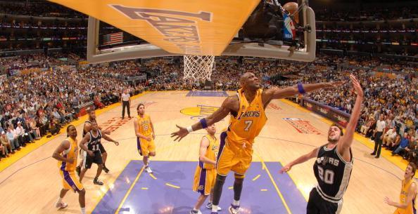 的肘区策应 的肘区策应