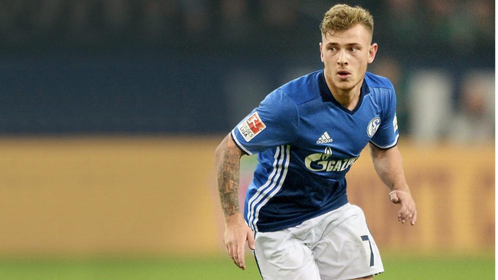 却总在摊牌 却总在摊牌