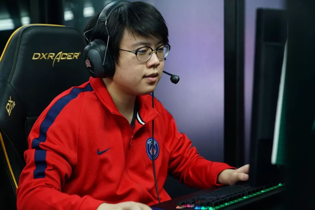 与朋友圈完 与朋友圈完